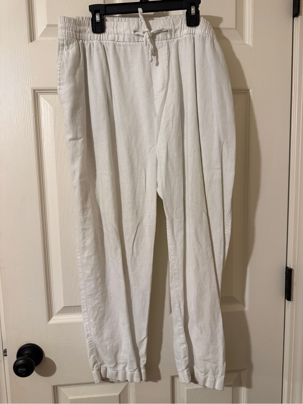 Old Navy White Elastic-Waist Jogger Pants